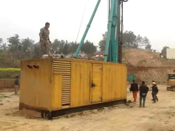 武穴如何判断水冷式机油散热器密封件是否需要更换？